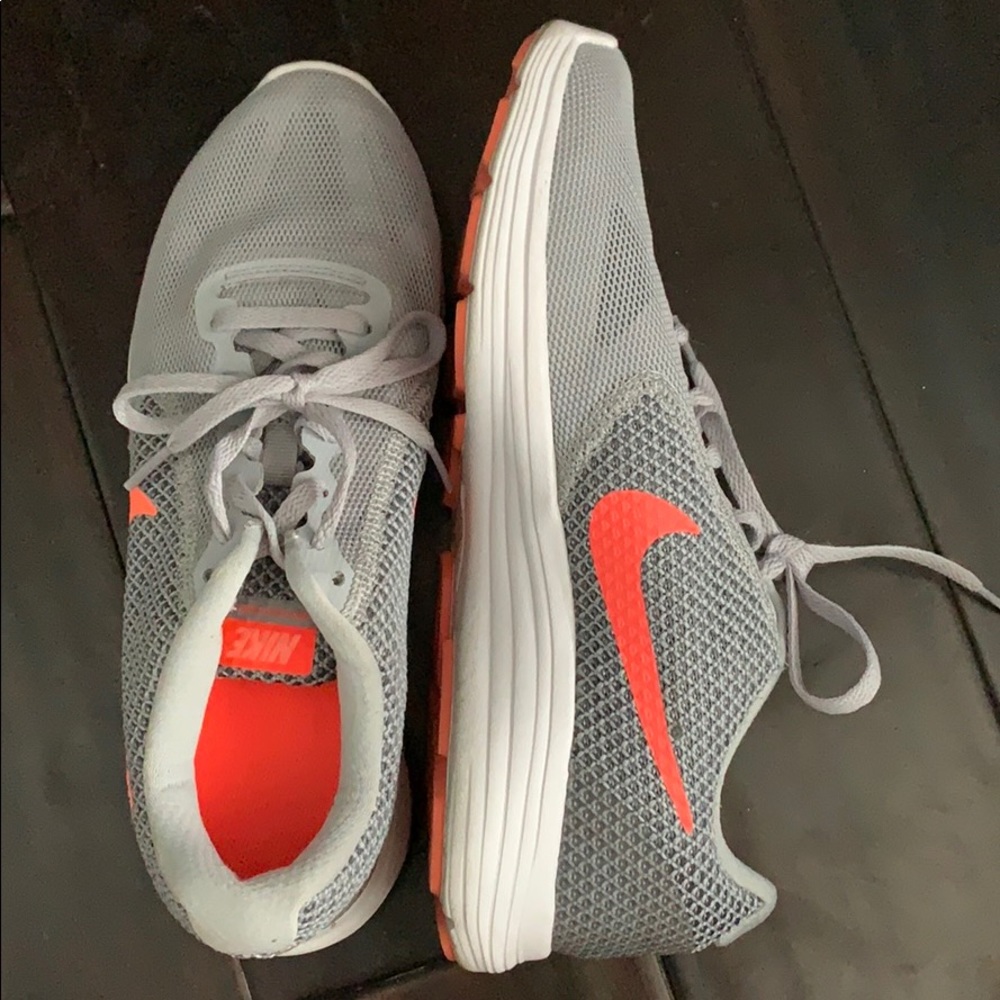 Nike gym shoes